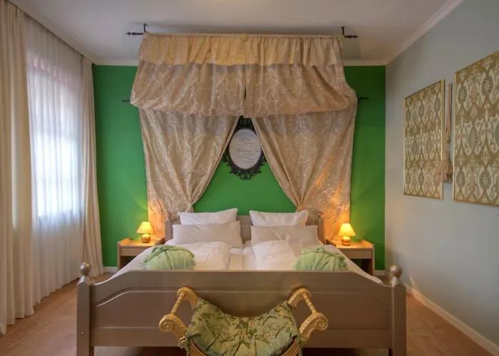 Zum Goldenen Stern 호텔 3*